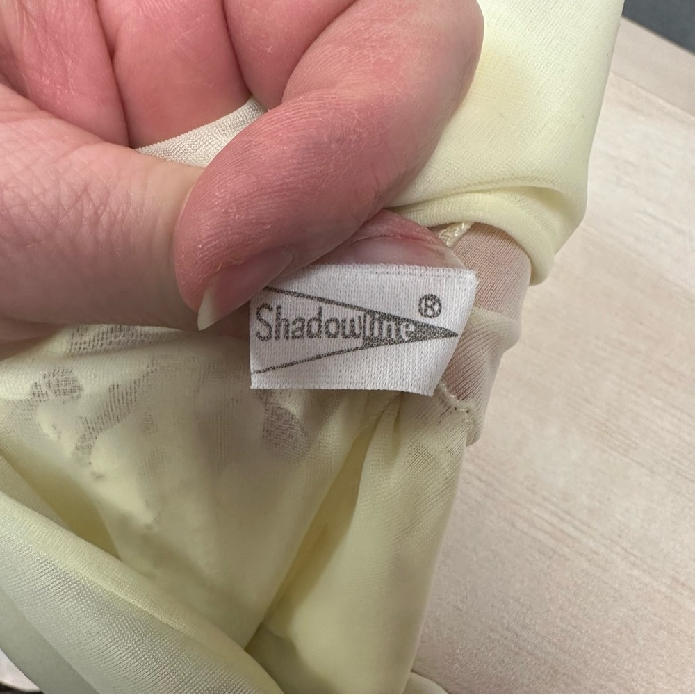 Vintage Shadowline yellow negligee lace nightgown - Picture 9 of 12